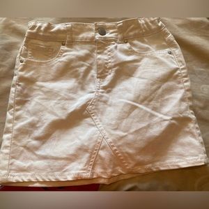 Skirt really cute doesn’t fit me anymore